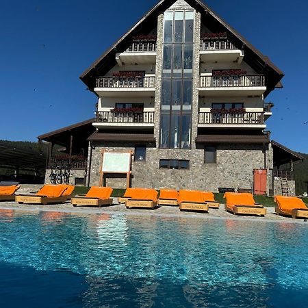 Poarta Raiului Hotel Tau Bistra Luaran gambar