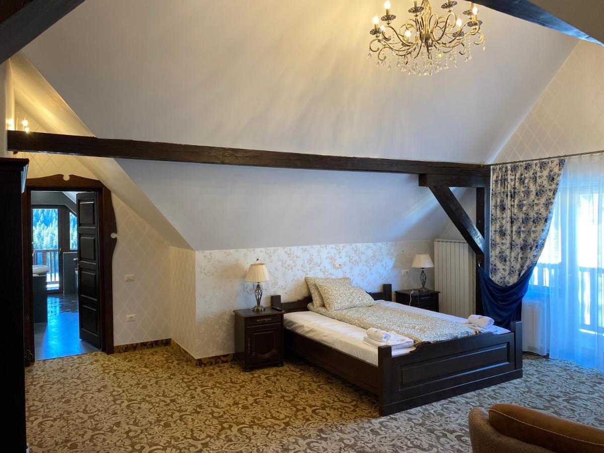 Poarta Raiului Hotel Tau Bistra Luaran gambar